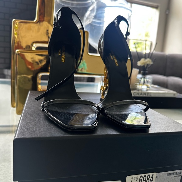 YSL OPYUM SANDALS IN PATENT LEATHER - Picture 2 of 11